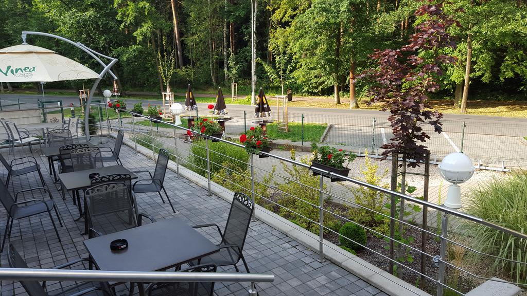 Restaurace a penzion Zděná Bouda Hradec Králové Exteriér fotografie